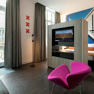 The Manor Otel